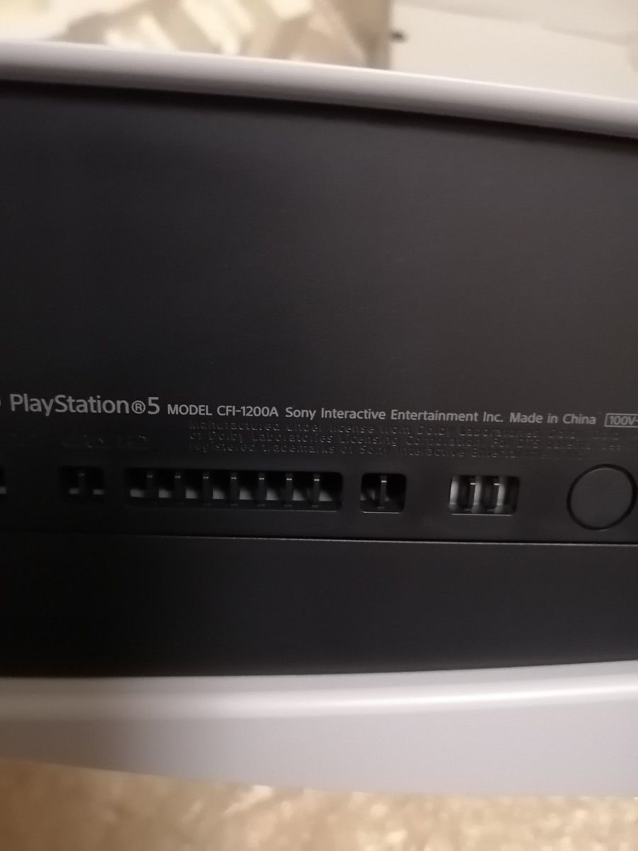 美品 PS5 PlayStation5 ディスクドライブ搭載モデル CFI-1200A01 美品 PS5 PlayStation5 ディスクドライブ搭載モデル CFI-1200A01