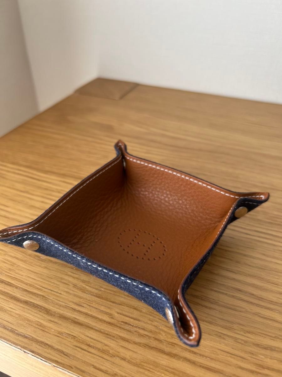 HERMES エルメス ヴィド・ポッシュ ミニ トレイ バイカラー HERMES エルメス ヴィド・ポッシュ ミニ トレイ バイカラー