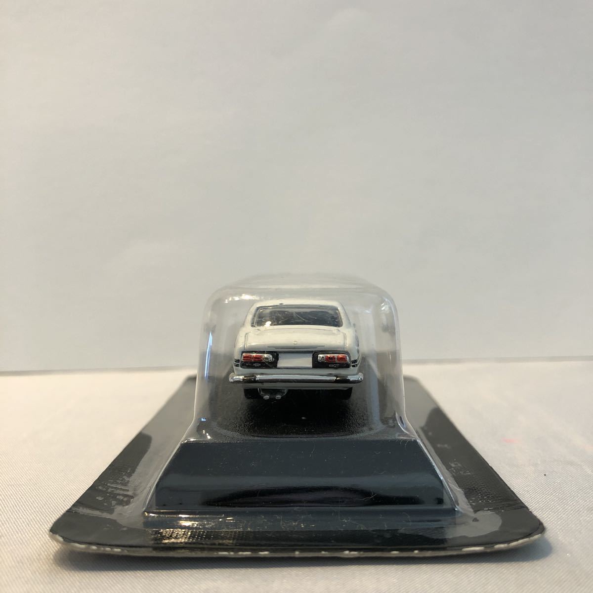  Konami 1/64 out of print famous car collection ISUZU BELLETT 1600GTR (PR91W) 1969 Isuzu Bellett white color white old car minicar model car 