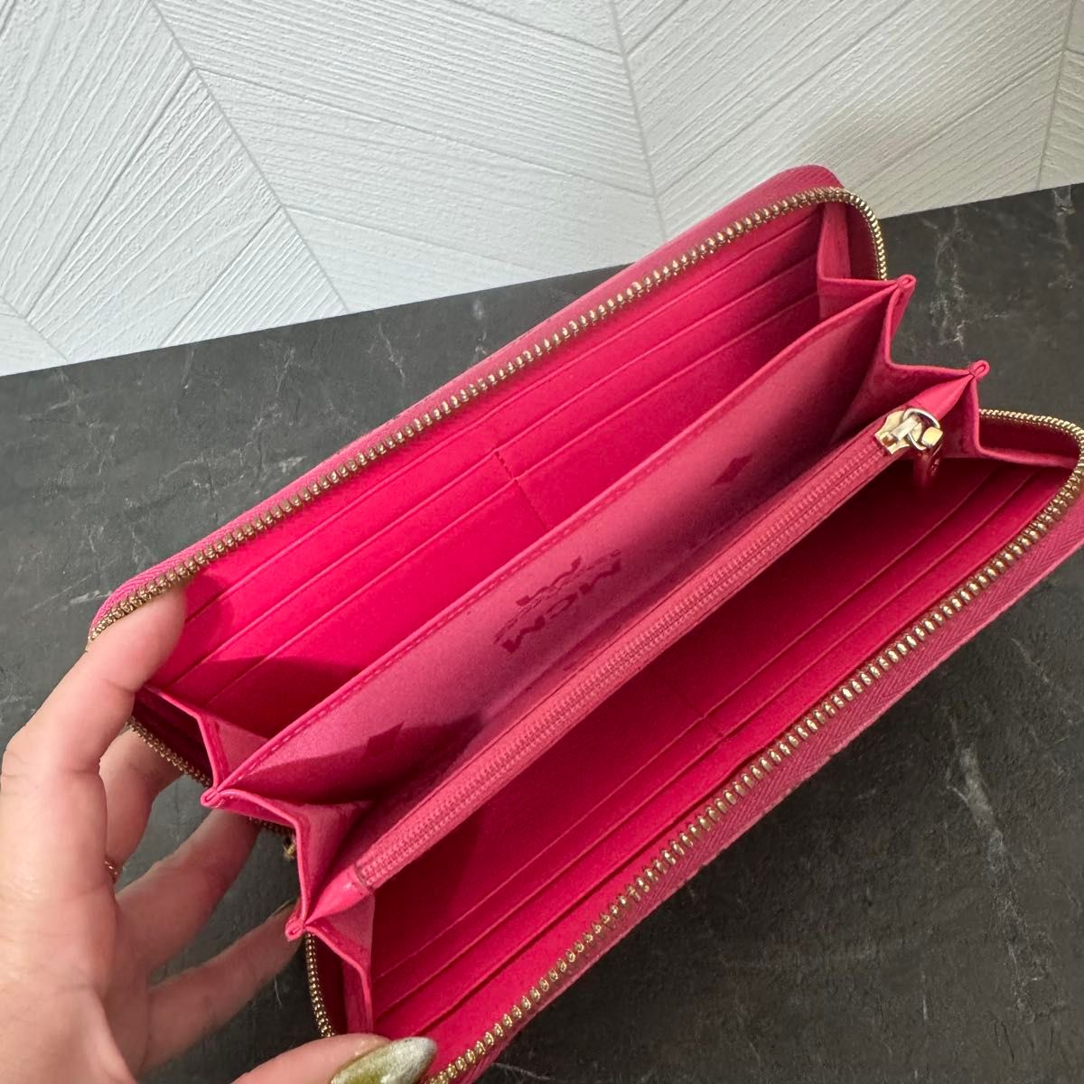 MCM 長財布/ピンク|Yahoo!フリマ(旧PayPayフリマ) MCM 長財布/ピンク|Yahoo!フリマ(旧PayPayフリマ)