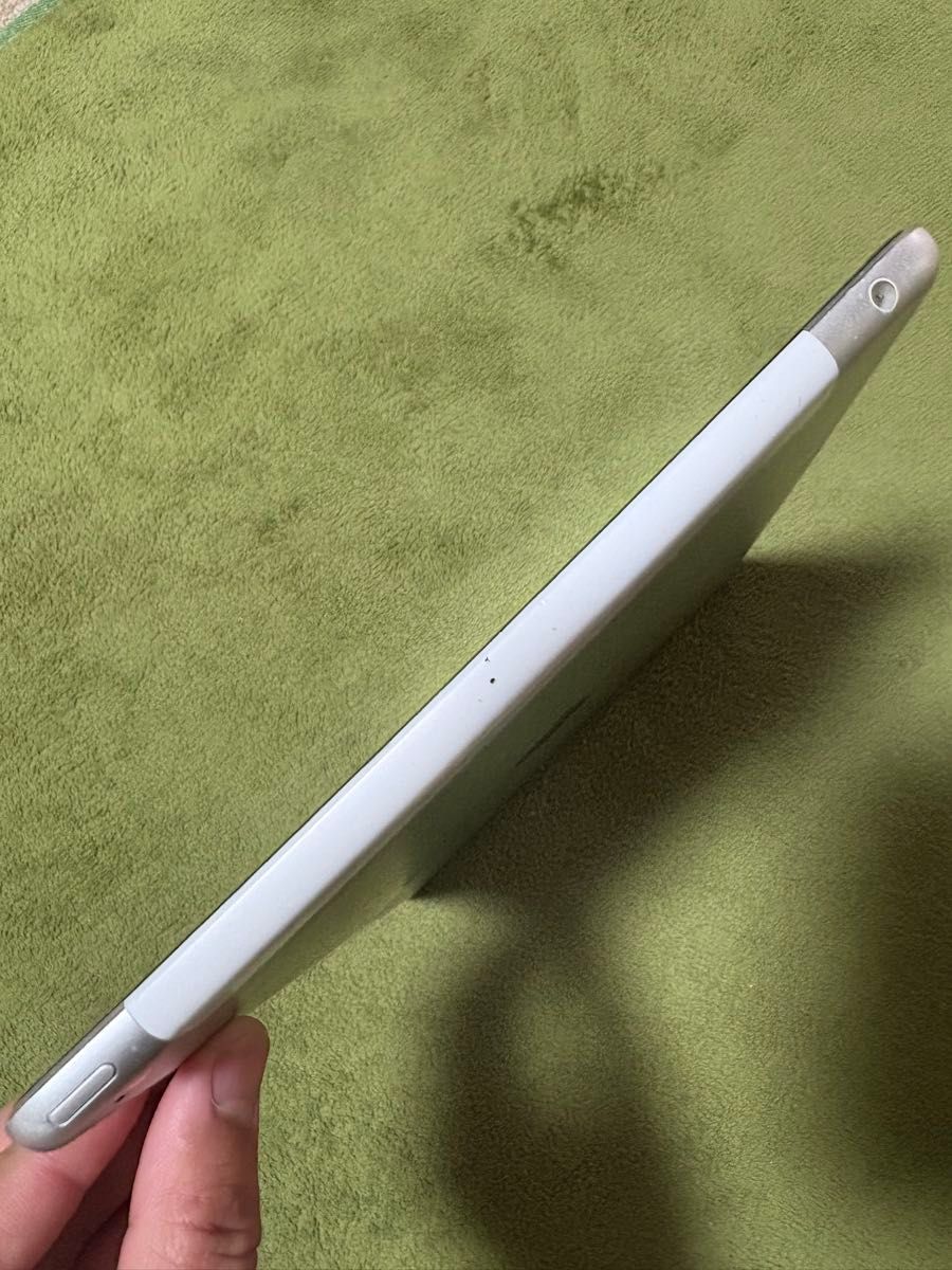iPad 第9世代 64GB cellularモデル SIMフリー バッテリー97 iPad 第9世代 64GB cellularモデル SIMフリー バッテリー97