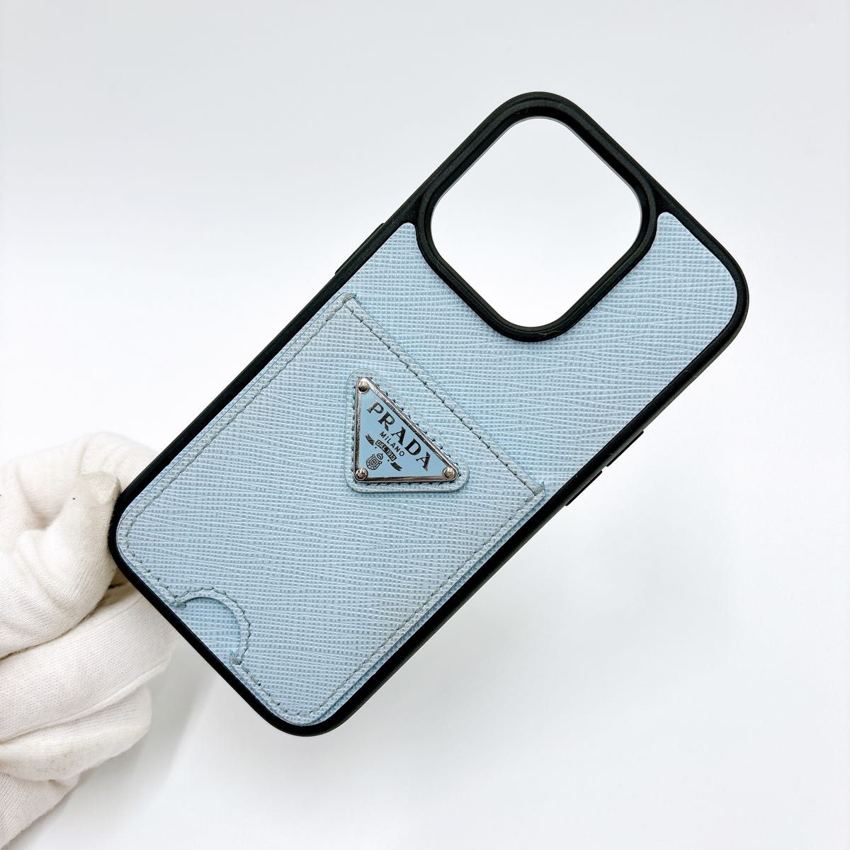 美品 PRADA サフィアーノ 三角ロゴ iPhone 14 pro ケース 美品 PRADA サフィアーノ 三角ロゴ iPhone 14 pro ケース
