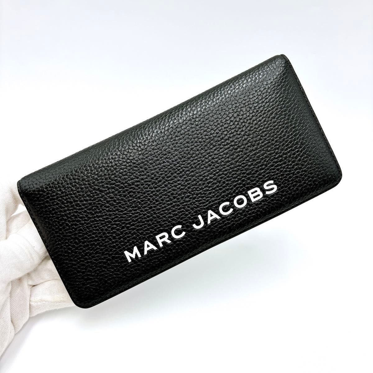 極美品 MARC JACOBS マークジェイコブス ロゴ レザー 二つ折り 極美品 MARC JACOBS マークジェイコブス ロゴ レザー 二つ折り