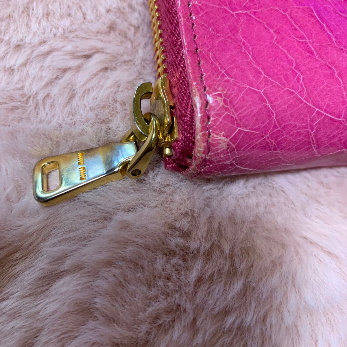 miumiu ミュウミュウ クロコ型押し ピンク長財布 美品 即購入OK miumiu ミュウミュウ クロコ型押し ピンク長財布 美品 即購入OK
