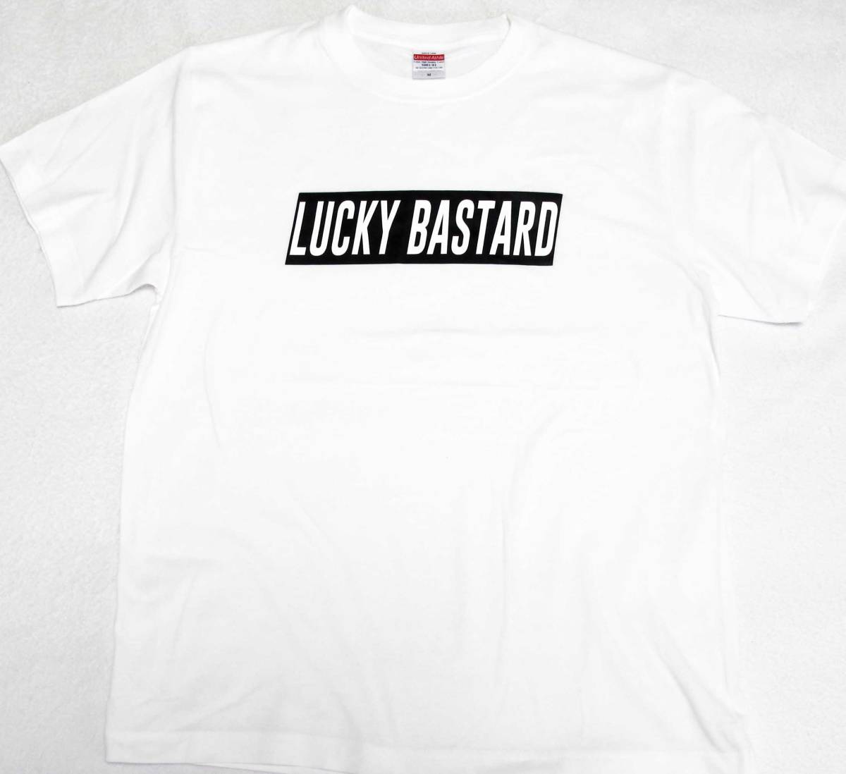  運の良いやつ/ラッキーバスタードのオリジナルTシャツ/白x黒_画像1