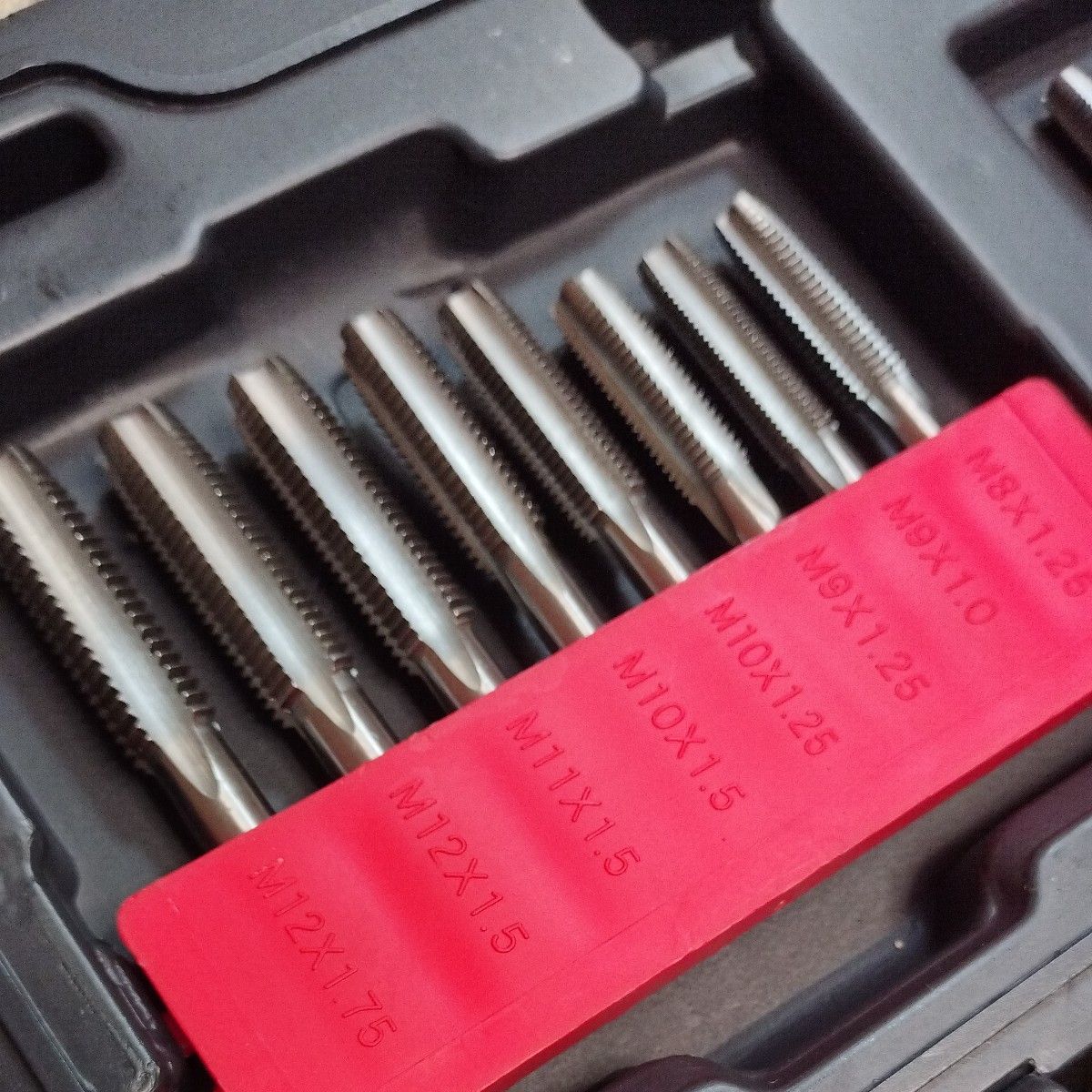美品】TONE トネ TDS400 セット内容40点 17サイズのタップ 美品】TONE トネ TDS400 セット内容40点 17サイズのタップ