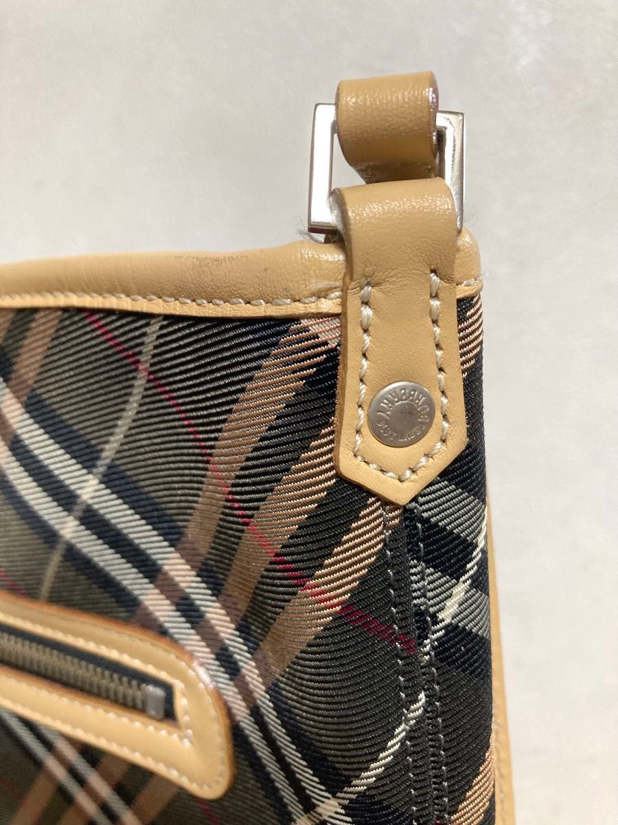 美品】バーバリー ブルーレーベル ショルダーバッグ Burberry 美品】バーバリー ブルーレーベル ショルダーバッグ Burberry