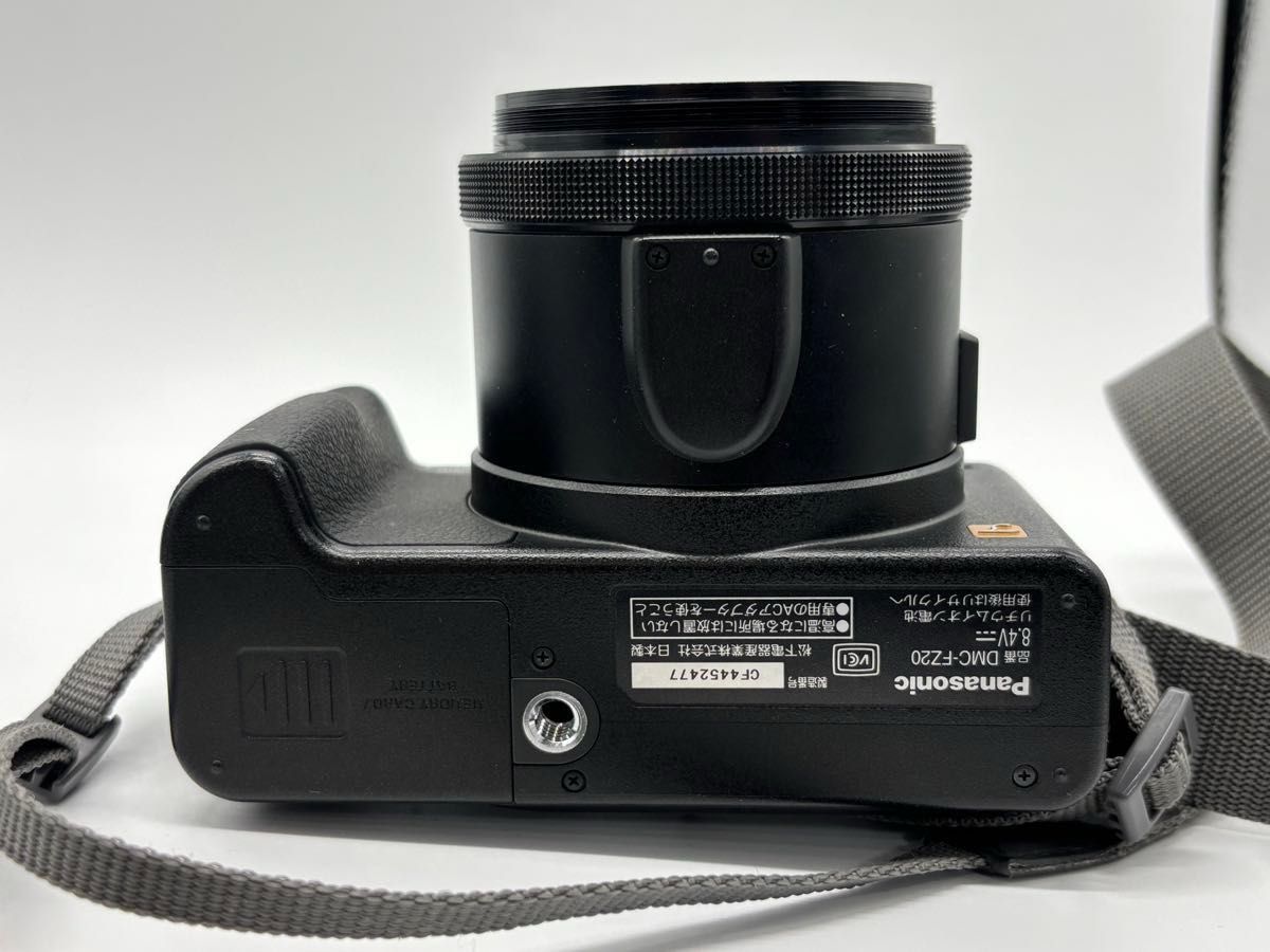 Panasonic デジタルカメラ DMC FZ20 K 本体 レンズ付き 箱付き Panasonic デジタルカメラ DMC FZ20 K 本体 レンズ付き 箱付き