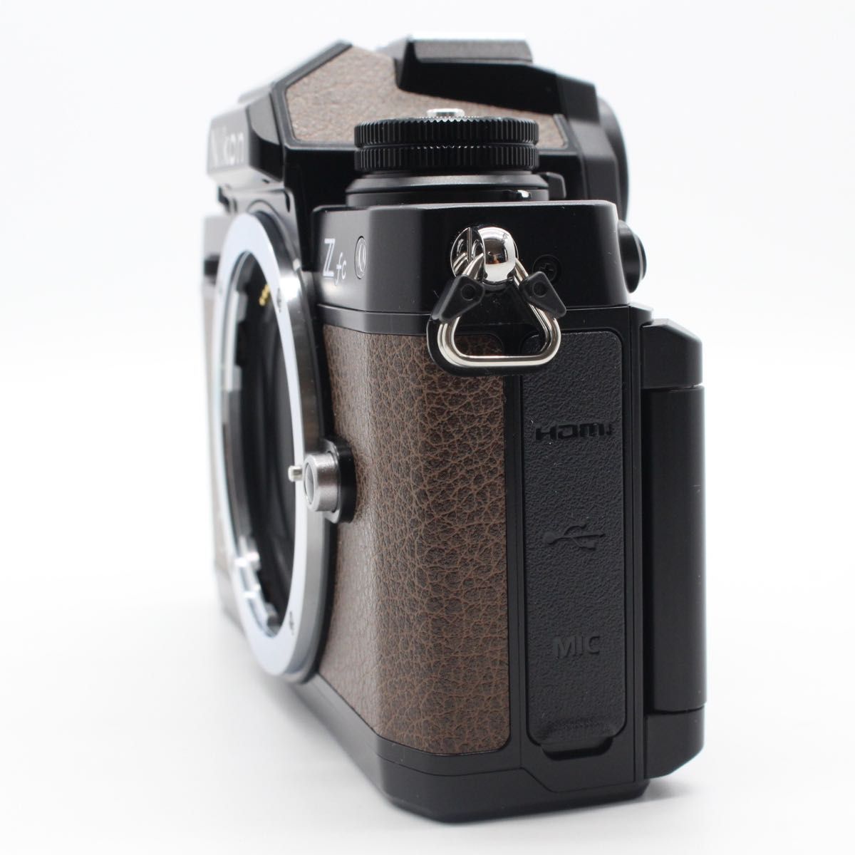 ほぼ新品 Nikon Z fc ショット数764 プレミアムエクステリア張替 ほぼ新品 Nikon Z fc ショット数764 プレミアムエクステリア張替