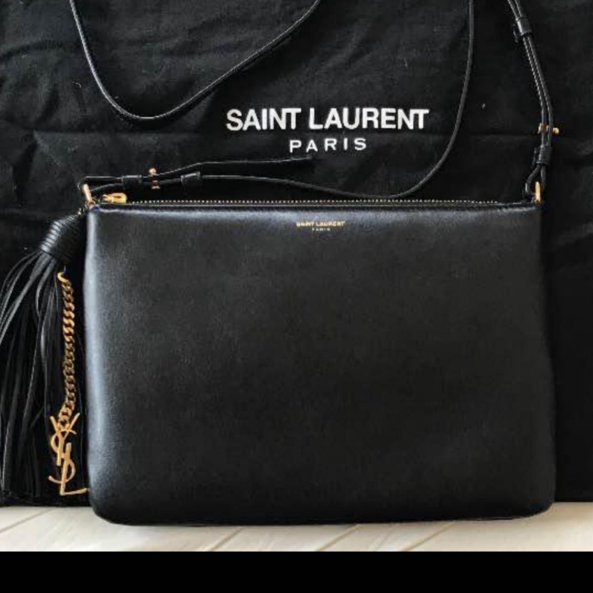 SAINT LAURENT ショルダーバッグ ブラック レザー|Yahoo!フリマ SAINT LAURENT ショルダーバッグ ブラック レザー|Yahoo!フリマ