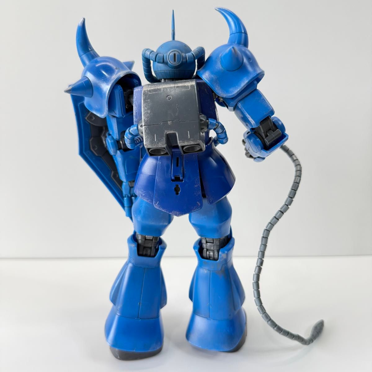 ガンプラ完成品 MG グフVer.2.0 & ランバ・ラル ハモン グラデ塗装 ガンプラ完成品 MG グフVer 2 0 & ランバ・ラル ハモン グラデ