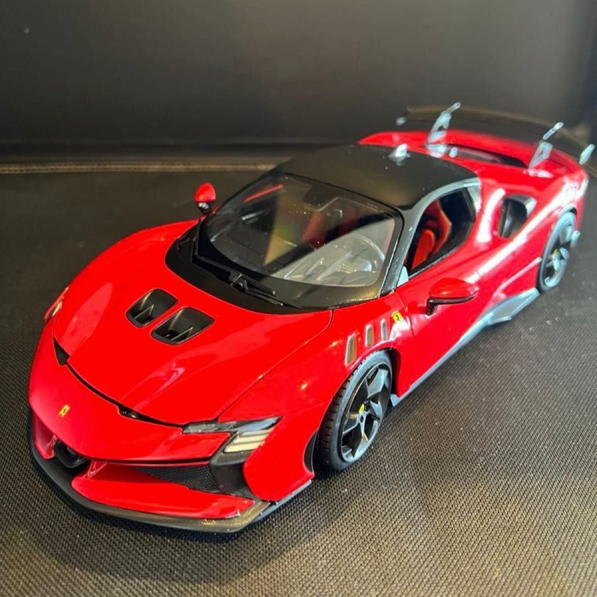 ミニカー1/18 4台 Ferrari812/SF90XX ベンツAMG one ミニカー1/18 4台 Ferrari812/SF90XX ベンツAMG one