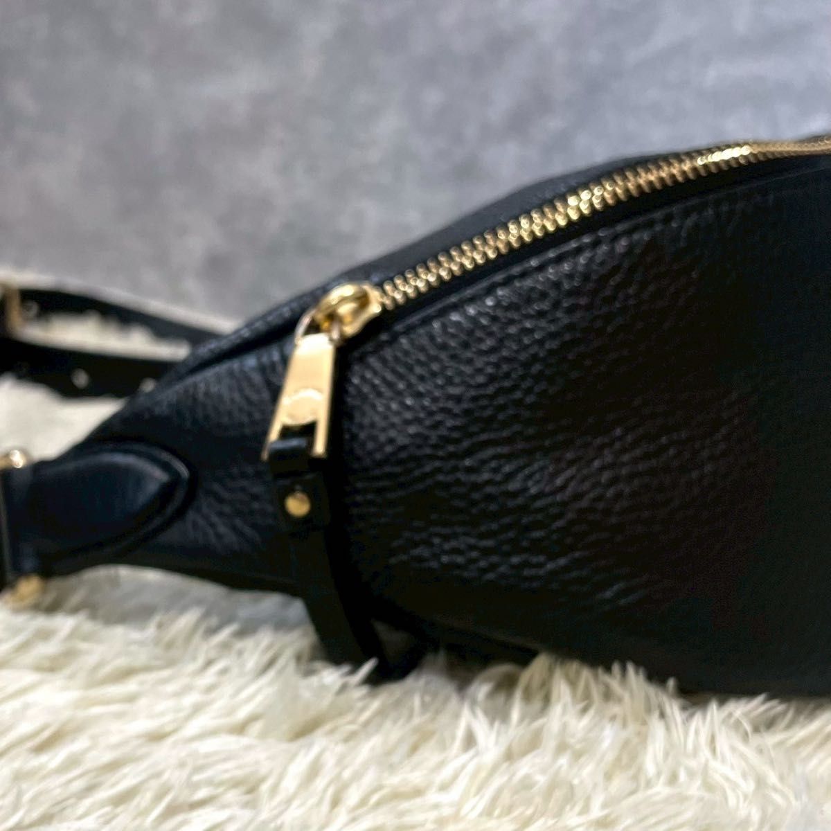 極美品】COACH コーチ ボディバッグ レザー 本革 ブラック 黒 極美品】COACH コーチ ボディバッグ レザー 本革 ブラック 黒
