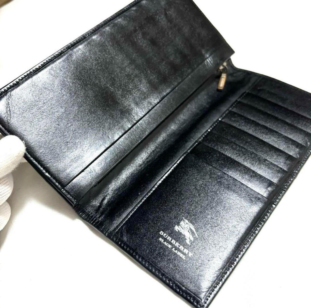 美品BURBERRYバーバリー 折り財布 黒 ブラック シャドーホース 美品BURBERRYバーバリー 折り財布 黒 ブラック シャドーホース