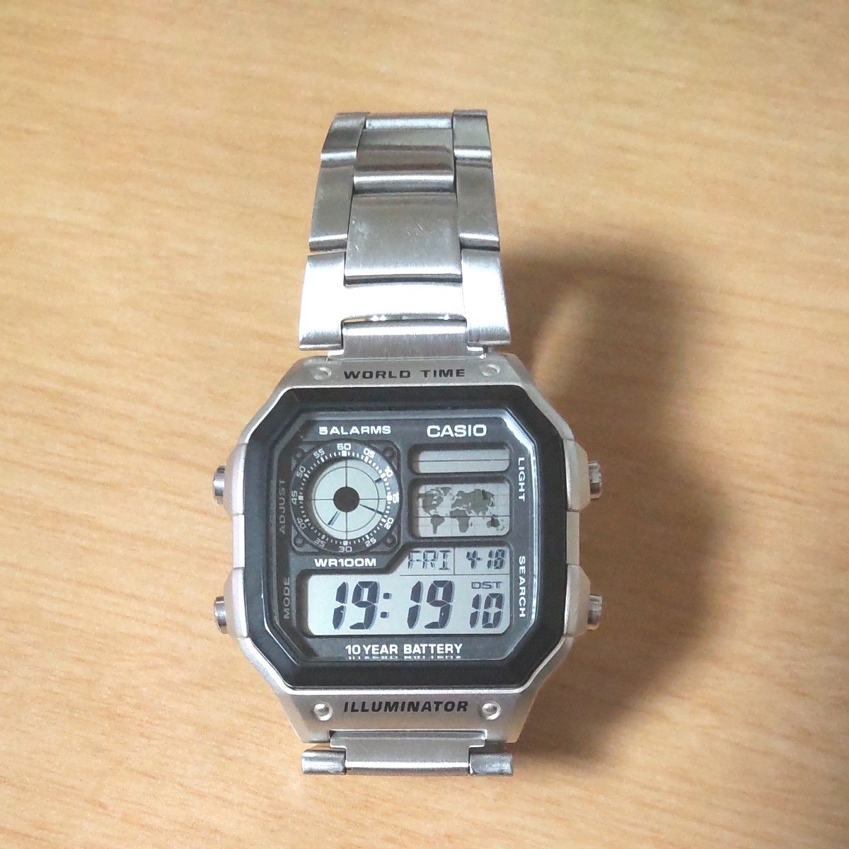 CASIO デジタル腕時計 ワールドタイム アラーム ストップ CASIO デジタル腕時計 ワールドタイム アラーム ストップ
