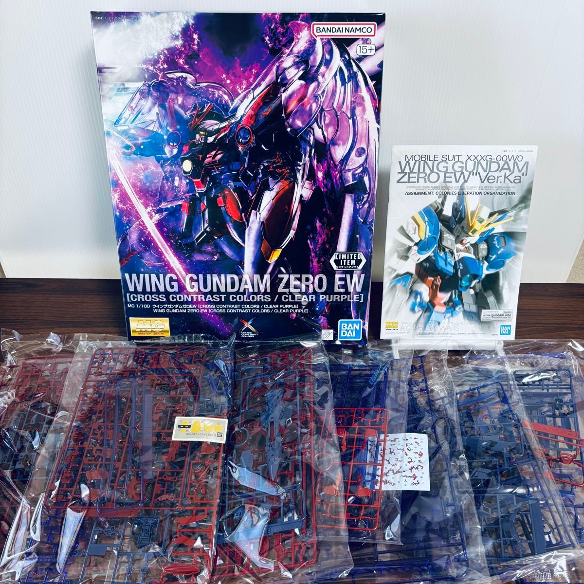 MG 1/100 ウイングガンダムゼロEW [CROSS CONTRAST COLORS MG 1/100 ウイングガンダムゼロEW [CROSS CONTRAST COLORS