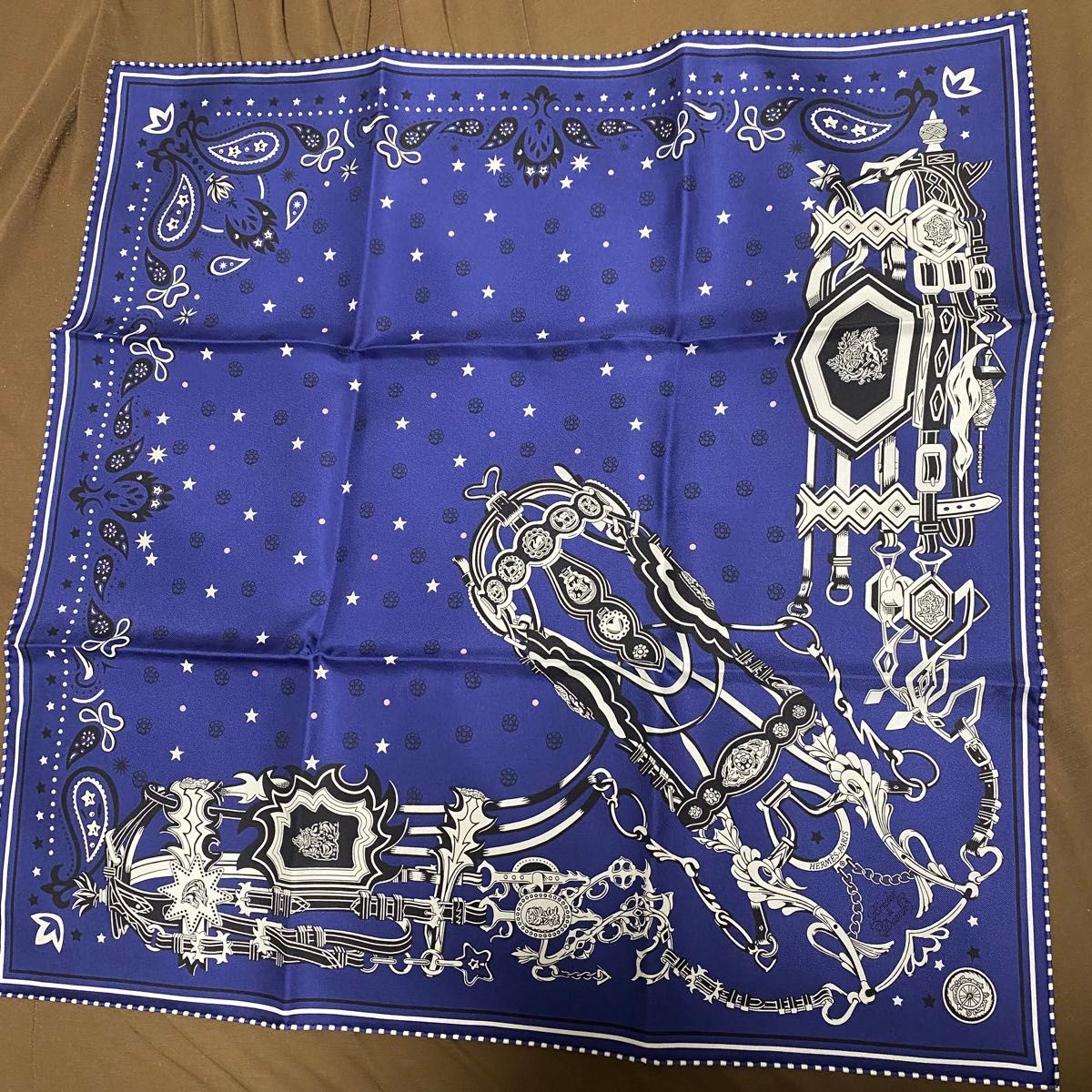 新品未使用 エルメス シルクバンダナ カレ55 2024AW 野村大輔 青 新品未使用 エルメス シルクバンダナ カレ55 2024AW 野村大輔 青