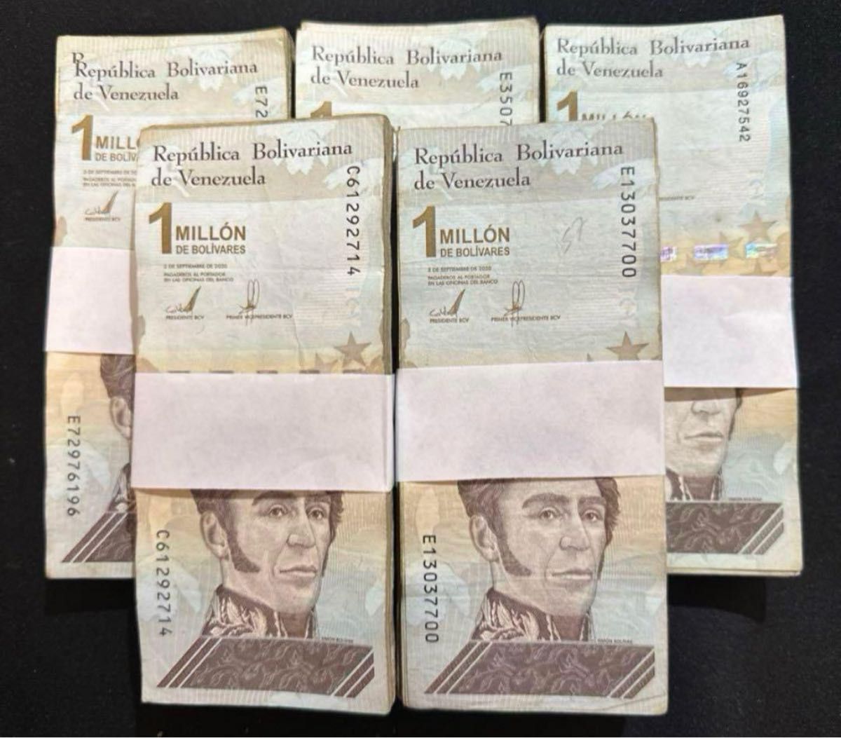 ベネズエラボリバル100万・509枚|Yahoo!フリマ(旧PayPayフリマ) ベネズエラボリバル100万・509枚|Yahoo!フリマ(旧PayPayフリマ)