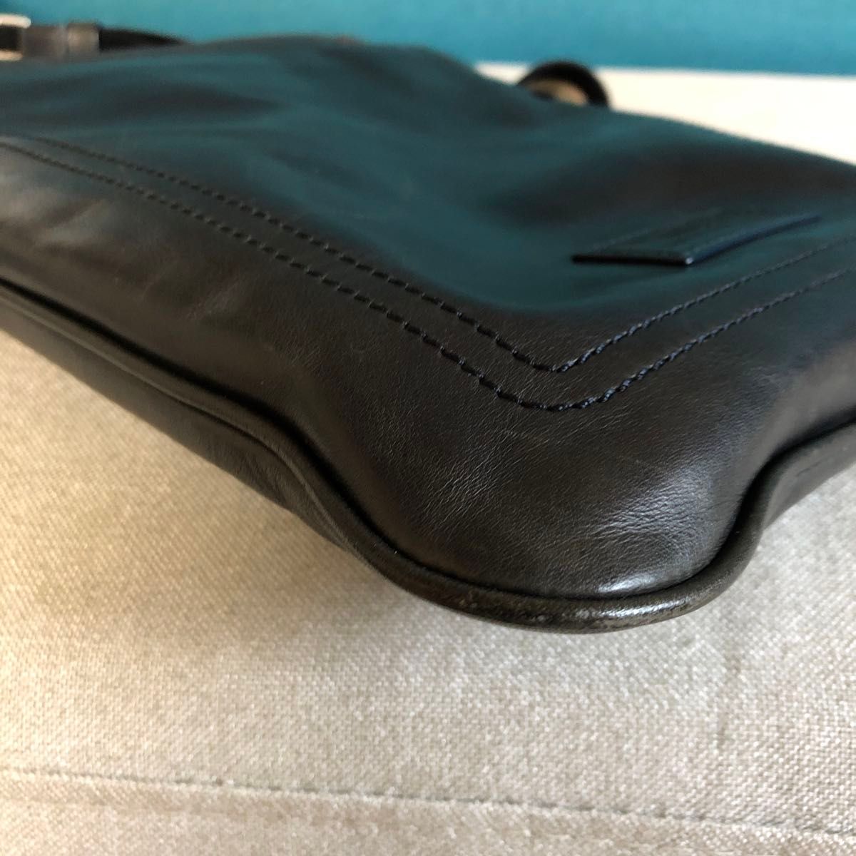 BALLY ショルダーバッグ レザー ブラック ストライプトレイン BALLY ショルダーバッグ レザー ブラック ストライプトレイン