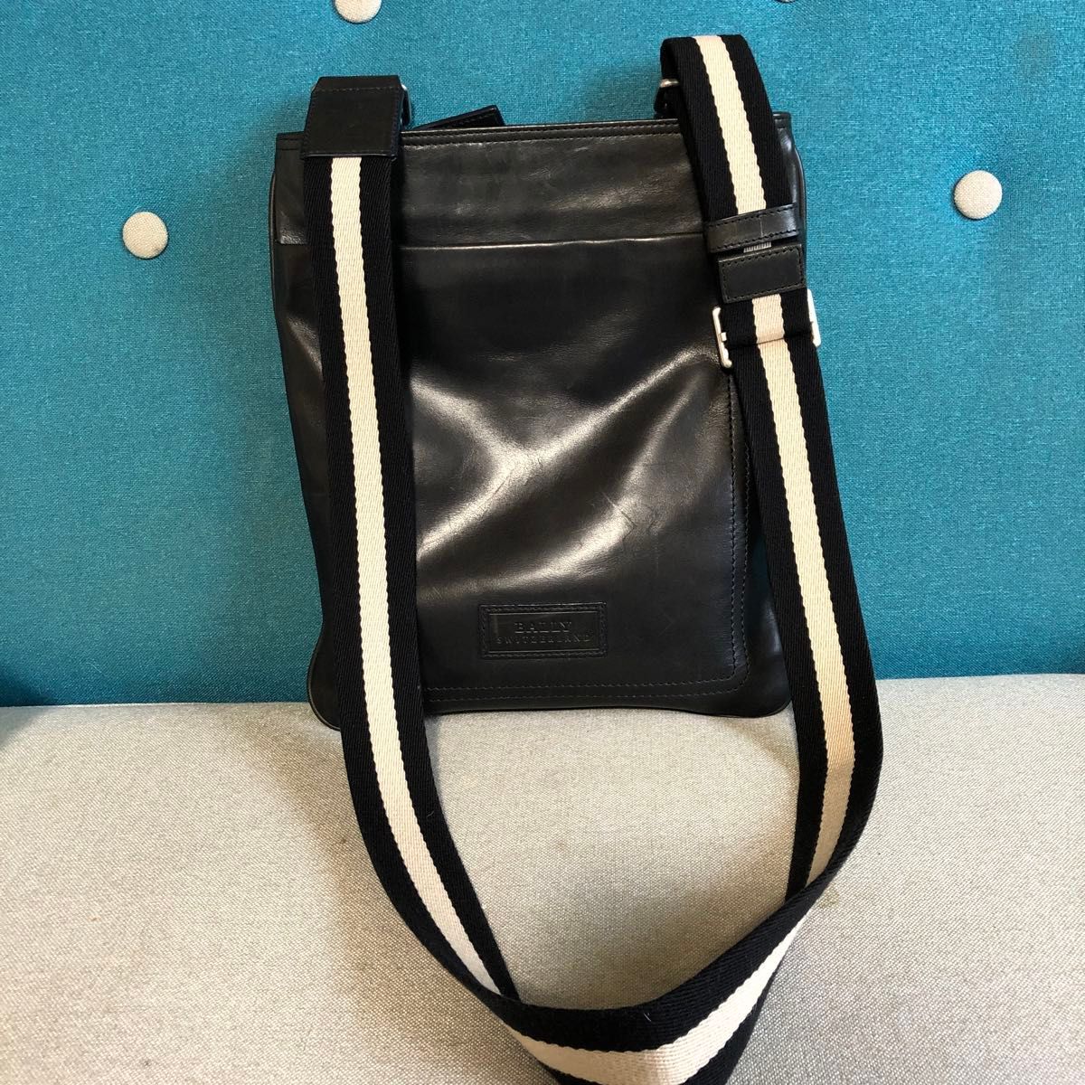 BALLY ショルダーバッグ レザー ブラック ストライプトレイン BALLY ショルダーバッグ レザー ブラック ストライプトレイン