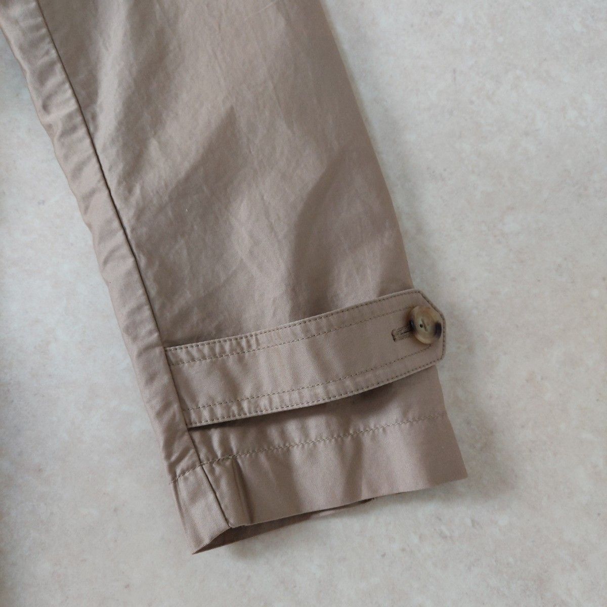 新品タグ付 UNIQLO ショートトレンチコート 3XL 4L 大きいサイズ 新品タグ付 UNIQLO ショートトレンチコート 3XL 4L 大きいサイズ