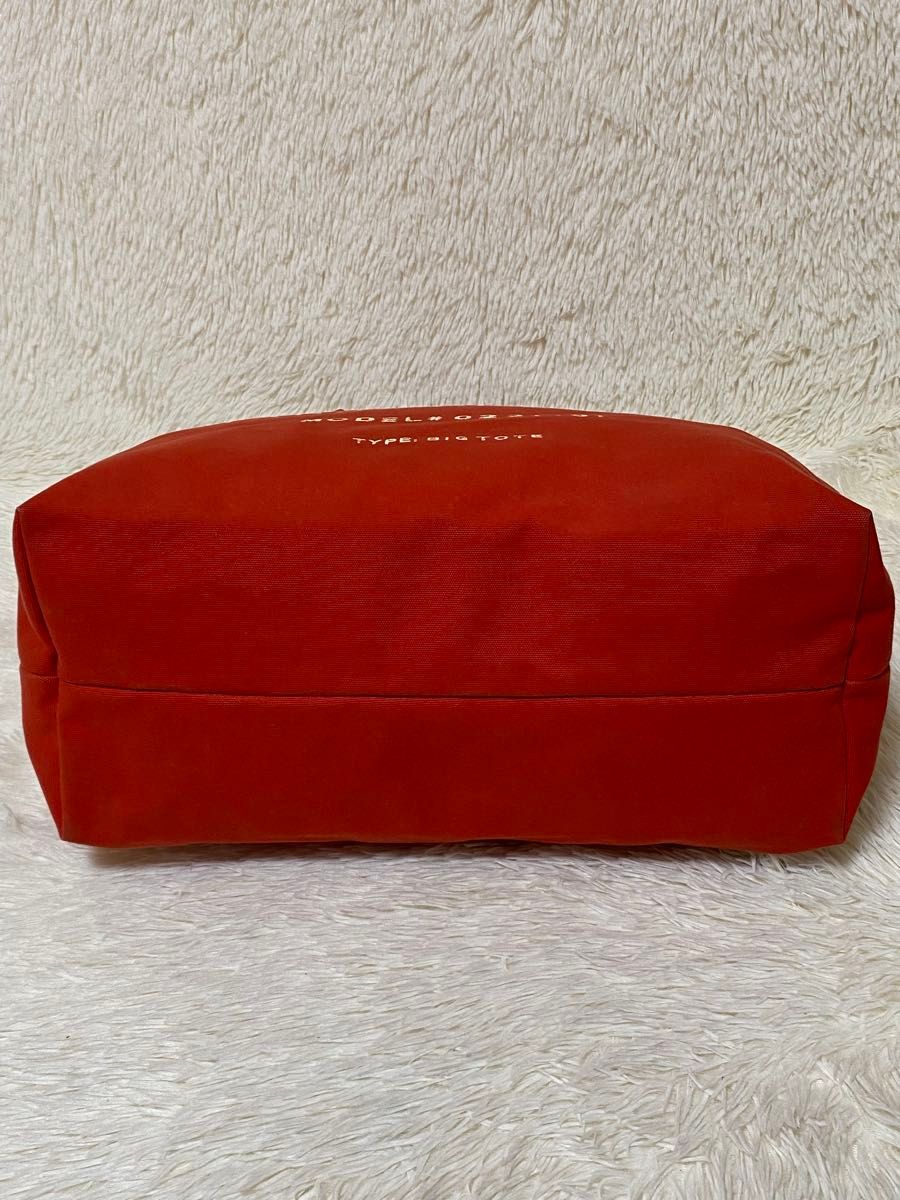MARC BY MARC JACOBS ビッグトートバッグ 赤 キャンバス MARC BY MARC JACOBS ビッグトートバッグ 赤 キャンバス