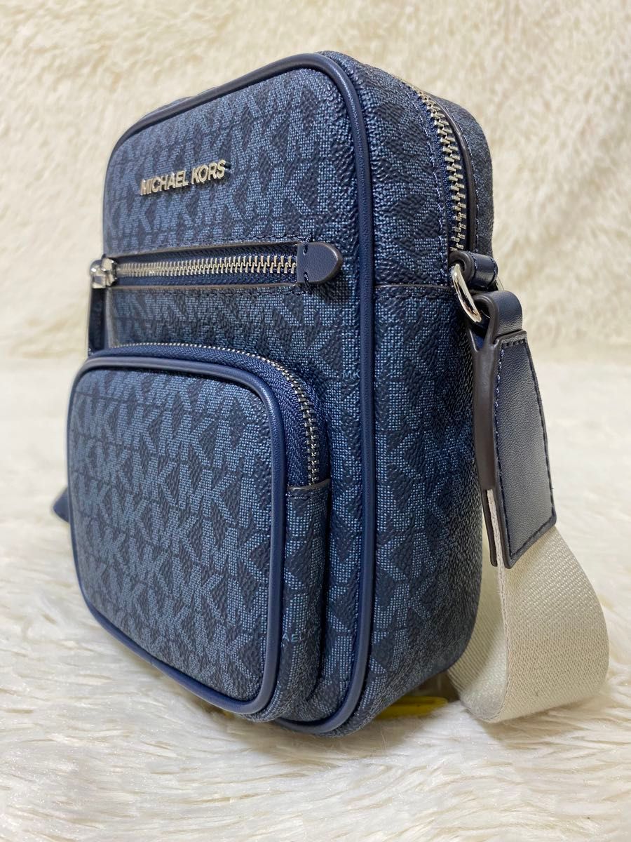 新品 マイケルコース ショルダーバッグPVC MKシグネチャー 新品 マイケルコース ショルダーバッグPVC MKシグネチャー