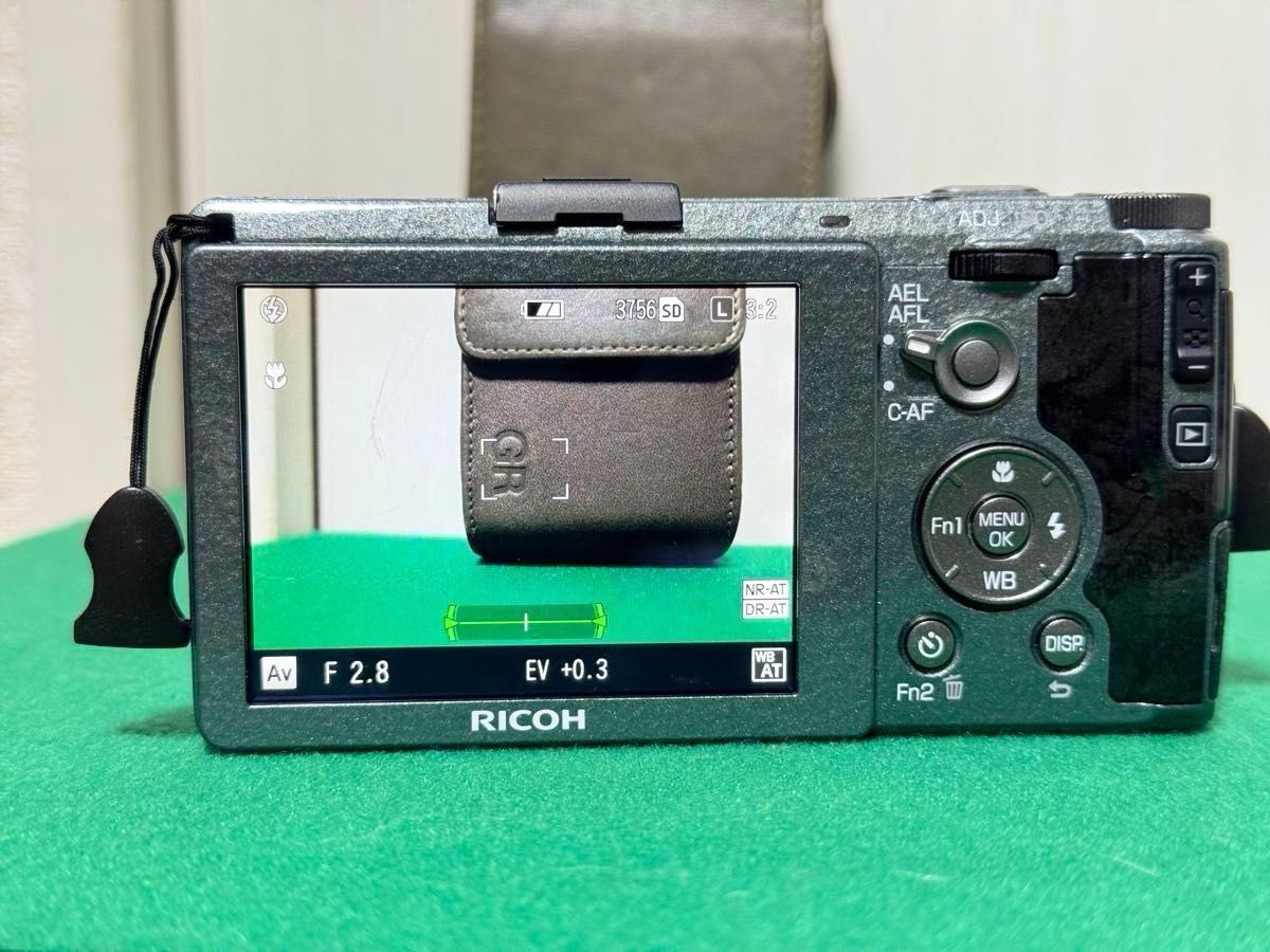 限定品 RICOH リコー APS-C GR Limited Edition コンデジ カメラ 限定品 RICOH リコー APS-C GR Limited Edition コンデジ カメラ