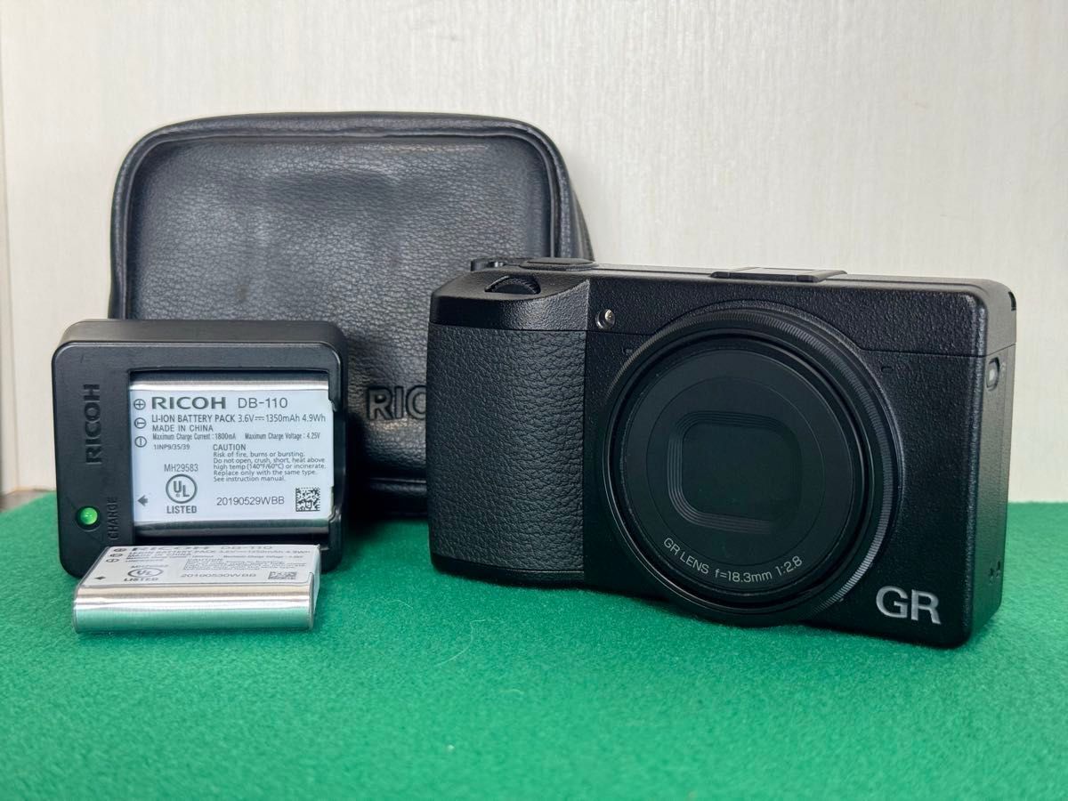 極美品 ショット数260枚 RICOH リコー GR III コンパクト 極美品 ショット数260枚 RICOH リコー GR III コンパクト