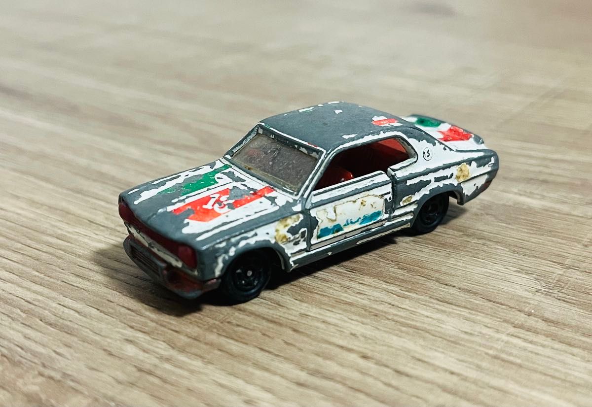 トミカ 日本製 黒箱 21 ニッサン スカイライン H-T 2000GT-R トミカ 日本製 黒箱 21 ニッサン スカイライン H-T 2000GT-R