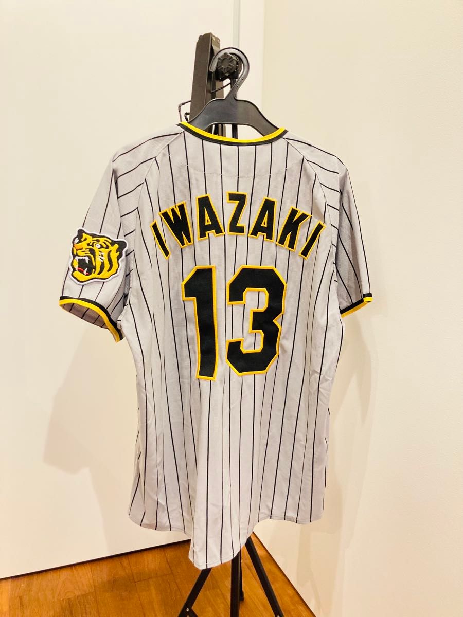 定価8000円 ミズノ 阪神タイガース 公式 ユニフォーム 岩崎優 定価8000円 ミズノ 阪神タイガース 公式 ユニフォーム 岩崎優