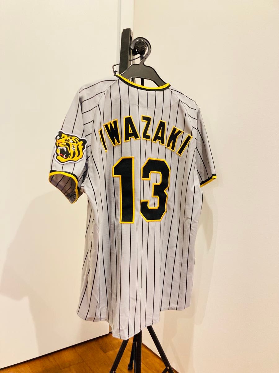 定価8000円 ミズノ 阪神タイガース 公式 ユニフォーム 岩崎優 定価8000円 ミズノ 阪神タイガース 公式 ユニフォーム 岩崎優