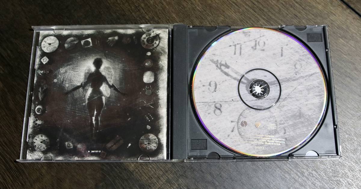 † ディスク美中古 †MINISTRY / KEIANH / アルバム CD † 格安即決 / 送料180円 _画像3