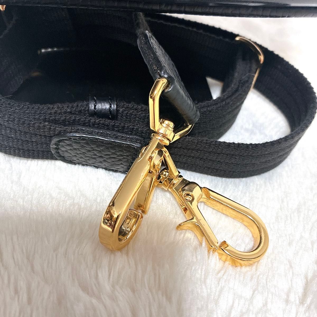 美品 BLUE LABEL CRESTBRIDGE ハンドバッグ ショルダーバッグ 美品 BLUE LABEL CRESTBRIDGE ハンドバッグ ショルダーバッグ