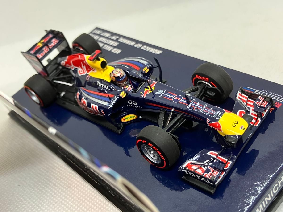 1/43 レッドブル ルノー RB7 S ベッテル 2011 モナコGP 優勝 PMA 1/43 レッドブル ルノー RB7 S ベッテル 2011 モナコGP 優勝 PMA