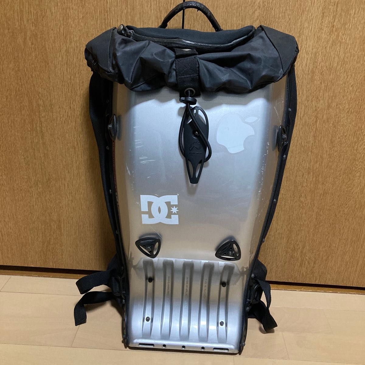 ボブルビーメガロポリス25L シルバー ハードシェルバックパック ボブルビーメガロポリス25L シルバー ハードシェルバックパック