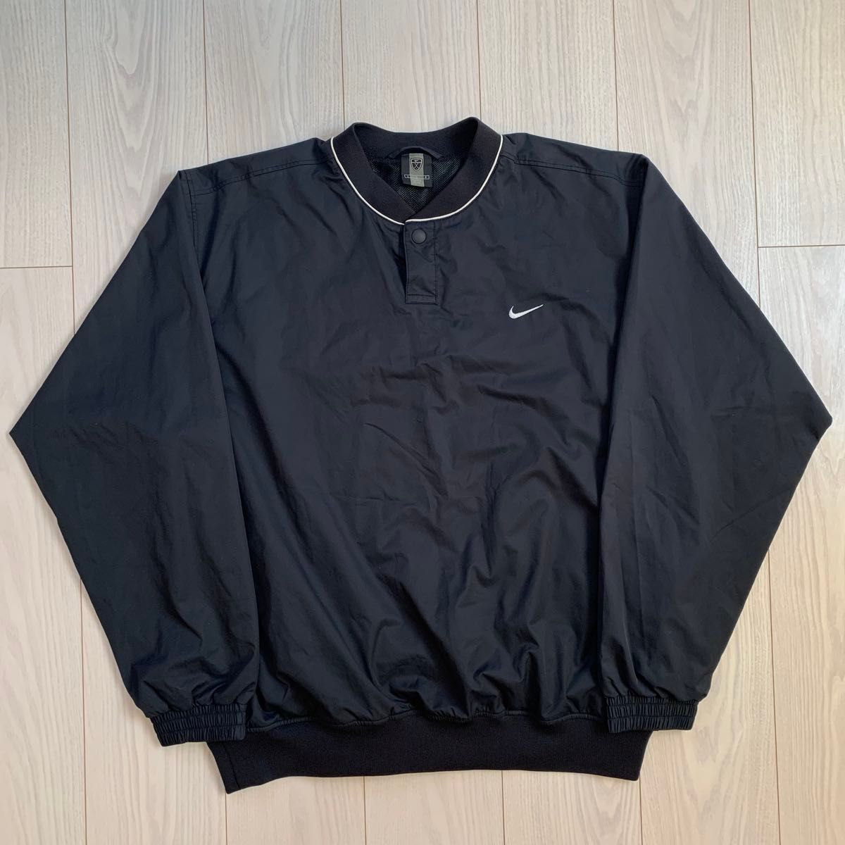 人気デザイン NIKE GOLF ナイキゴルフ プルオーバーナイロン 人気デザイン NIKE GOLF ナイキゴルフ プルオーバーナイロン