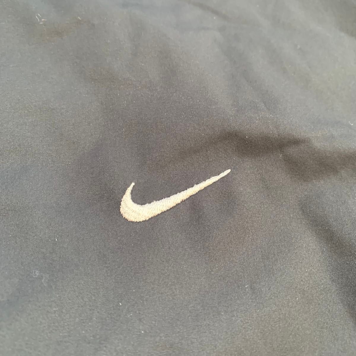人気デザイン NIKE GOLF ナイキゴルフ プルオーバーナイロン 人気デザイン NIKE GOLF ナイキゴルフ プルオーバーナイロン