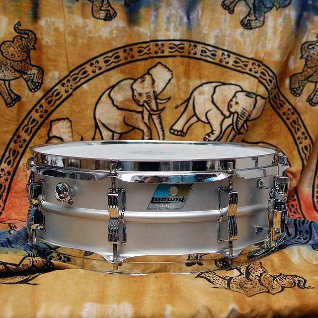 Vintage 70年代後半 Ludwig Pointed B/O badge Black Face P85