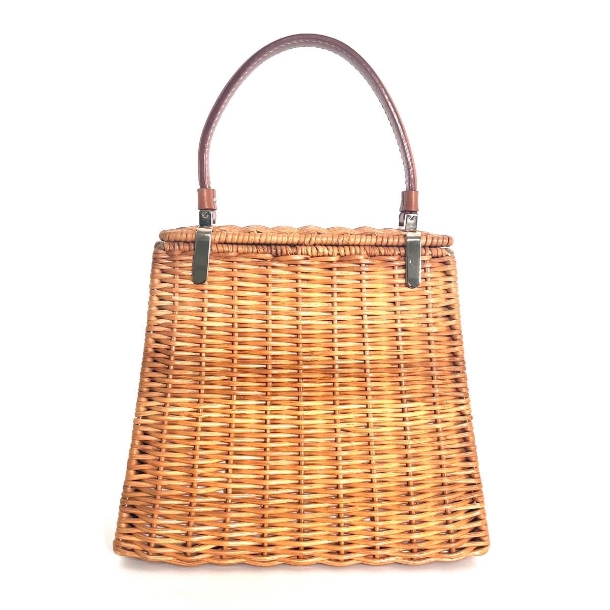 価格相談可能】美品 Salvatore Ferragamo フェラガモ ラタン 価格相談可能】美品 Salvatore Ferragamo フェラガモ ラタン