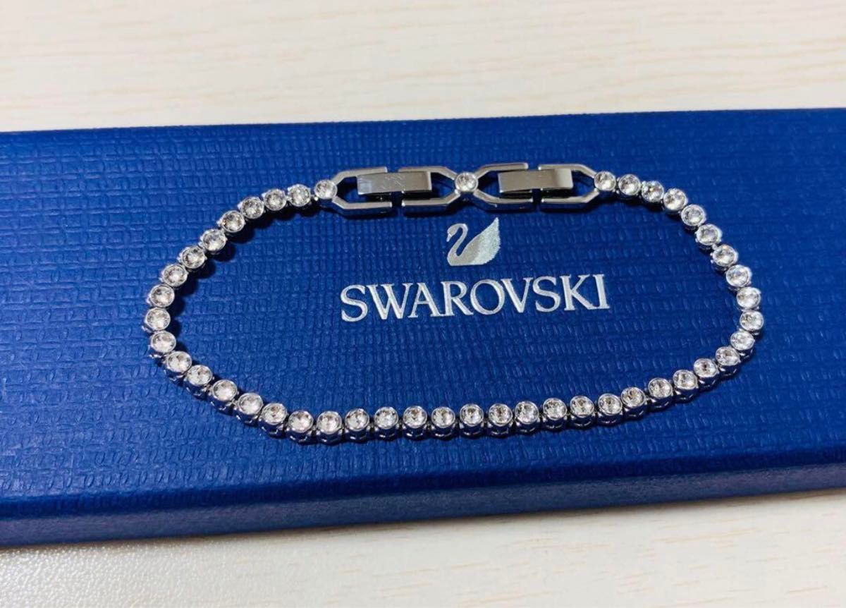 スワロフスキー Swarovski Emily ブレスレットラウンドカット スワロフスキー Swarovski Emily ブレスレットラウンドカット