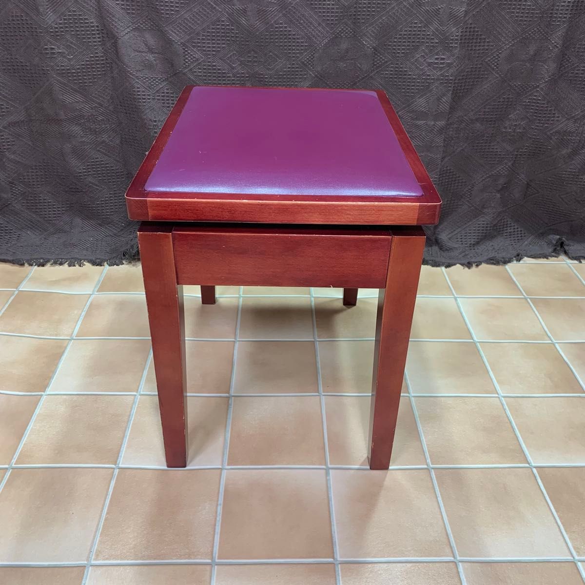 希少品】ITO トムソン椅子 ピアノ椅子 イトー 背もたれ無し 高低 希少品】ITO トムソン椅子 ピアノ椅子 イトー 背もたれ無し 高低