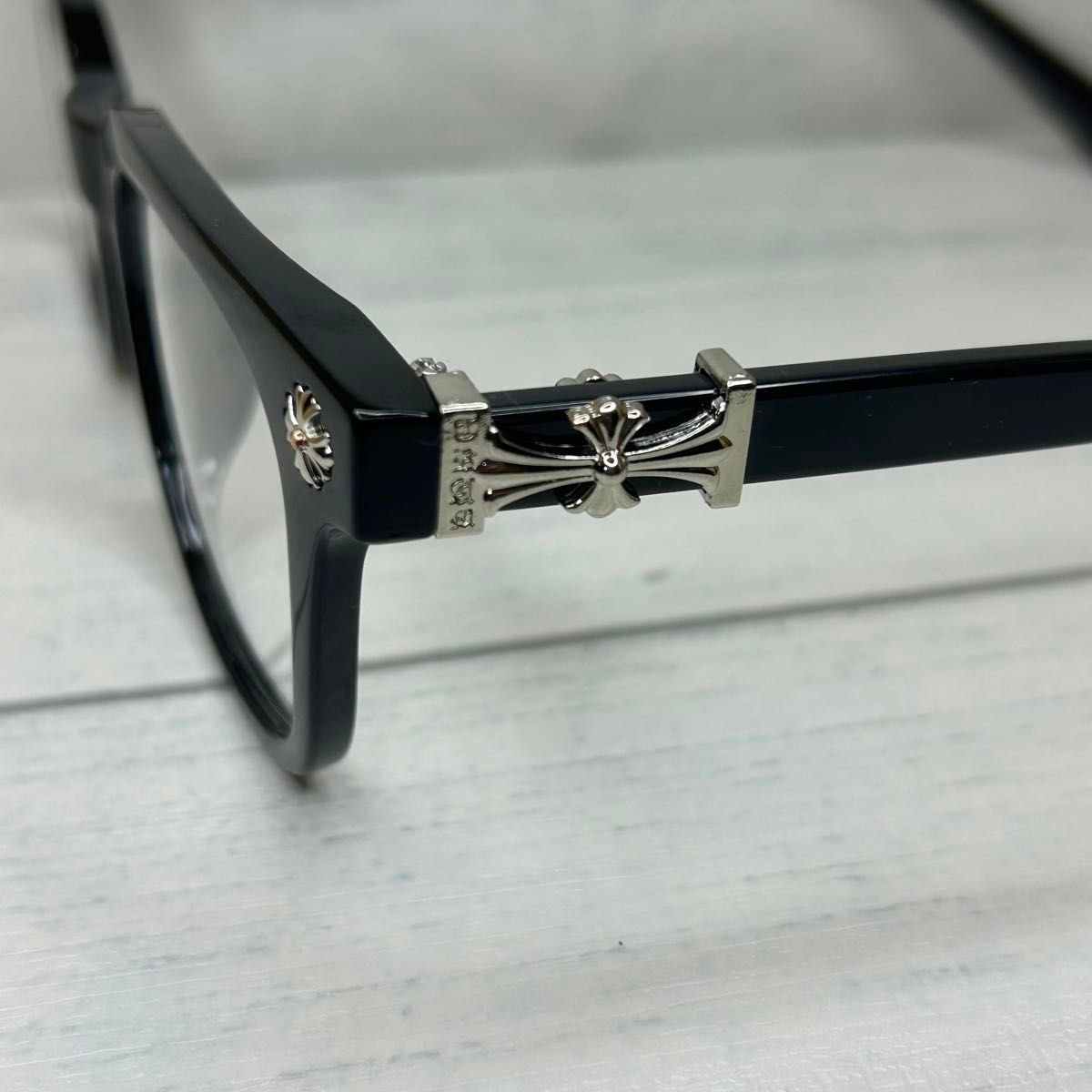 ☆大人気商品☆ 選べる2色 HEARTS CHROME サングラス 調光レンズ ☆大人気商品☆ 選べる2色 HEARTS CHROME サングラス 調光レンズ