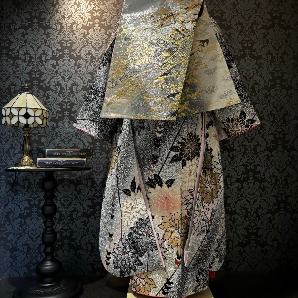 美品 黒灰 作家物 牡丹蝶 金彩 逸品 振袖 フルセット 振り袖 美品 黒灰 作家物 牡丹蝶 金彩 逸品 振袖 フルセット 振り袖