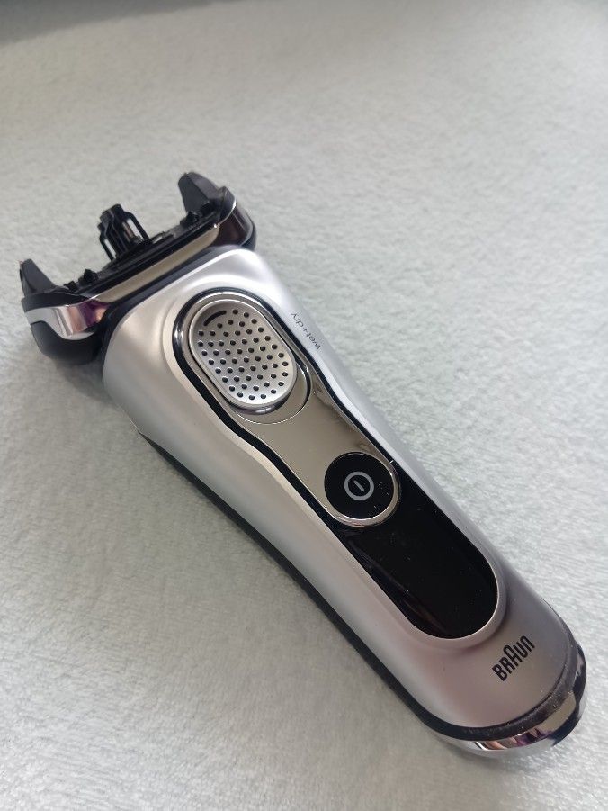 ブラウン9シリーズ 9260s-v 刃無し本体 新品未使用|Yahoo ブラウン9シリーズ 9260s-v 刃無し本体 新品未使用|Yahoo