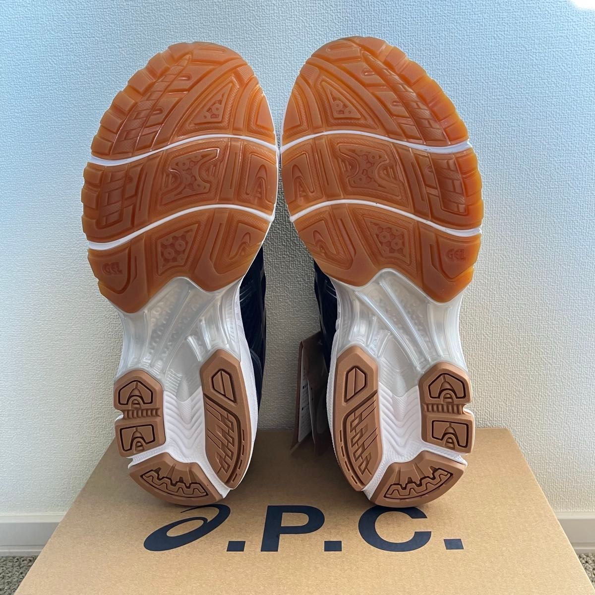 ASICS A P C GEL-KAYANO 14 コラボスニーカー 27 5cm アシックス ASICS A P C GEL-KAYANO 14 コラボスニーカー 27 5cm アシックス