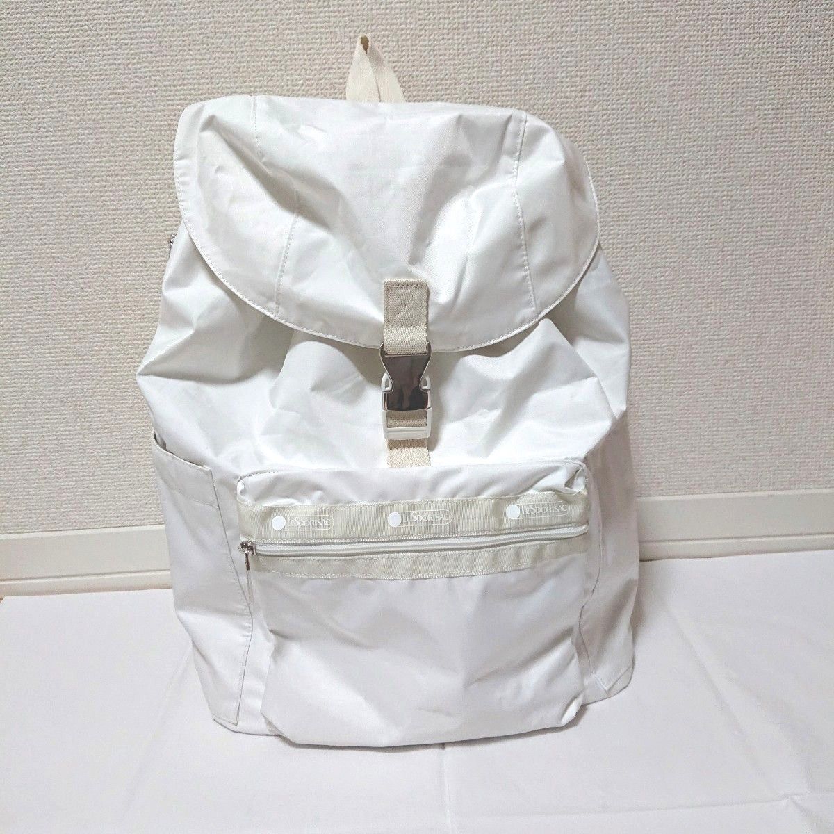 LeSportsac × Megumi Kanzaki SMART FLAP BACKPACK2メレンゲ LeSportsac × Megumi Kanzaki SMART FLAP BACKPACK2メレンゲ