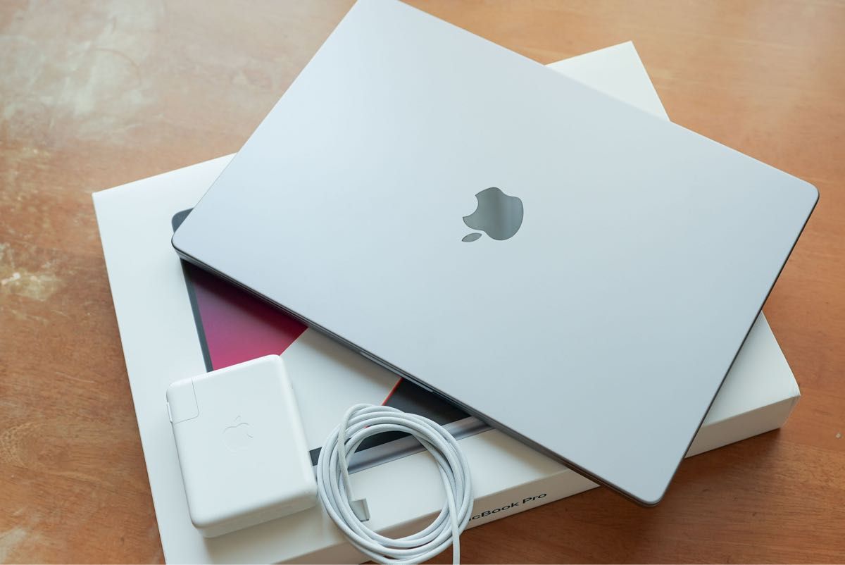 Macbook Pro M1 Max(10コアCPU/32コアGPU) 16inch 32GB/2TB Macbook Pro M1 Max(10コアCPU/32コアGPU) 16inch 32GB/2TB