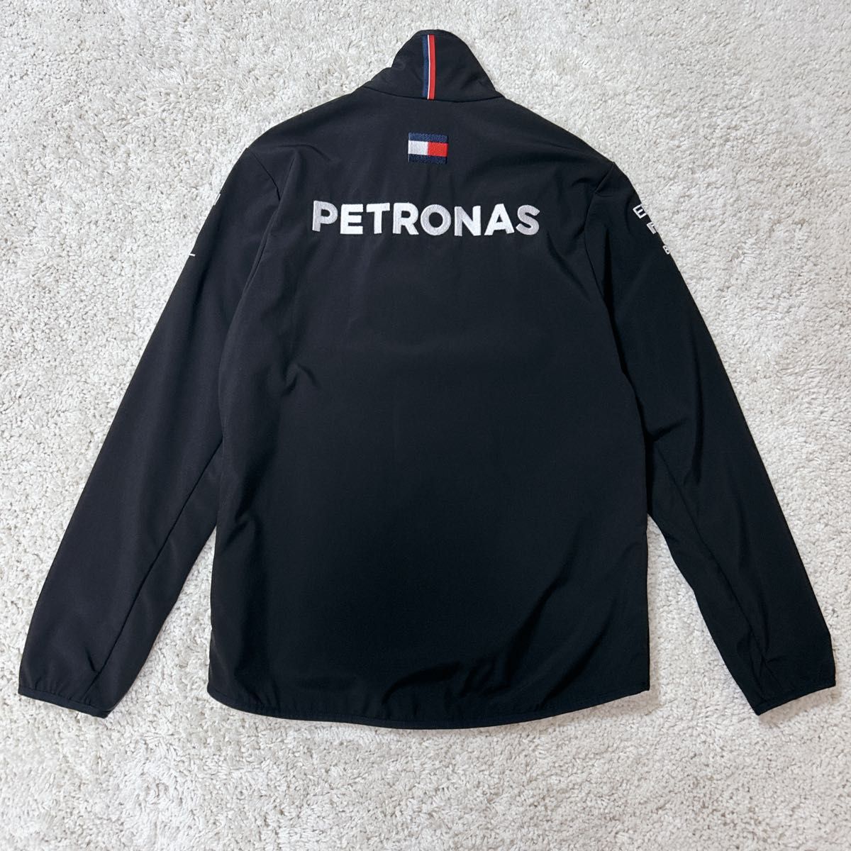 極美品】F1 公式 メルセデスベンツ AMG Petronas ブルゾン 極美品】F1 公式 メルセデスベンツ AMG Petronas ブルゾン