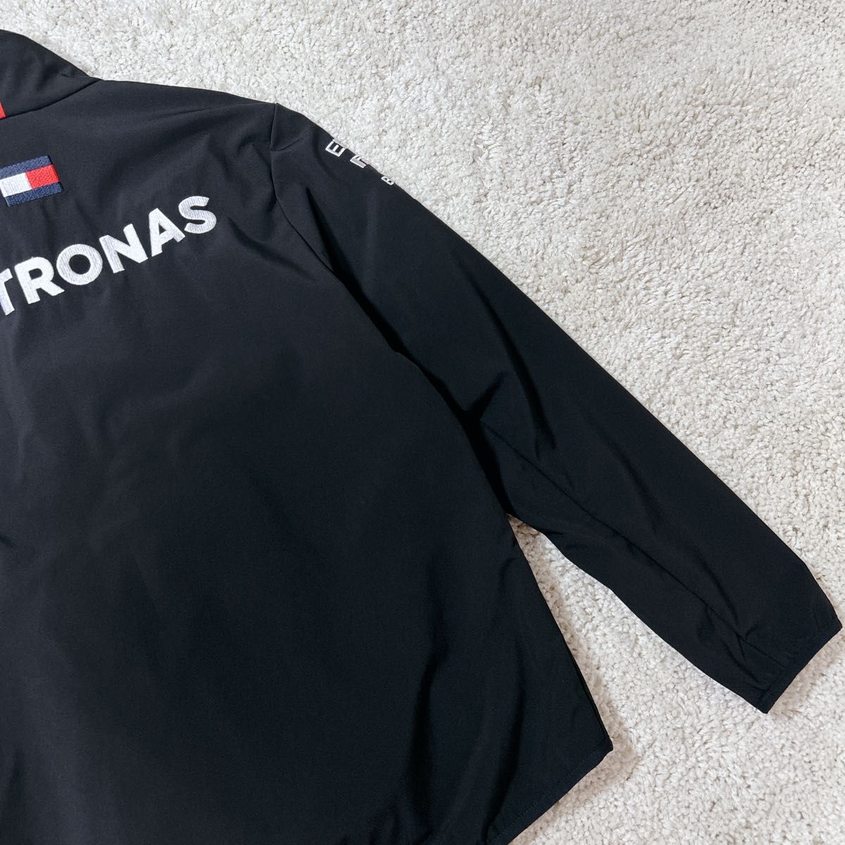 極美品】F1 公式 メルセデスベンツ AMG Petronas ブルゾン 極美品】F1 公式 メルセデスベンツ AMG Petronas ブルゾン